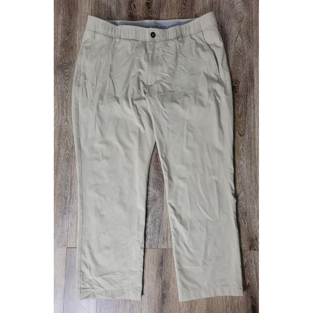 Under Armour Men 36/26.5 Beige Golf Chino Pant Stretch Vented Performance